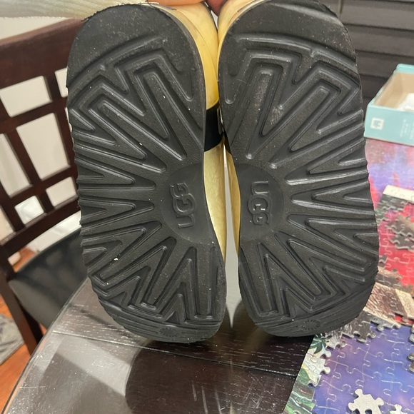 Ugg boots - Picture 5 of 6